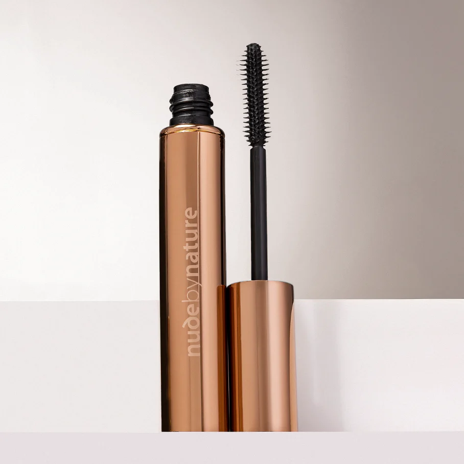 Allure Defining Mascara - Image 4